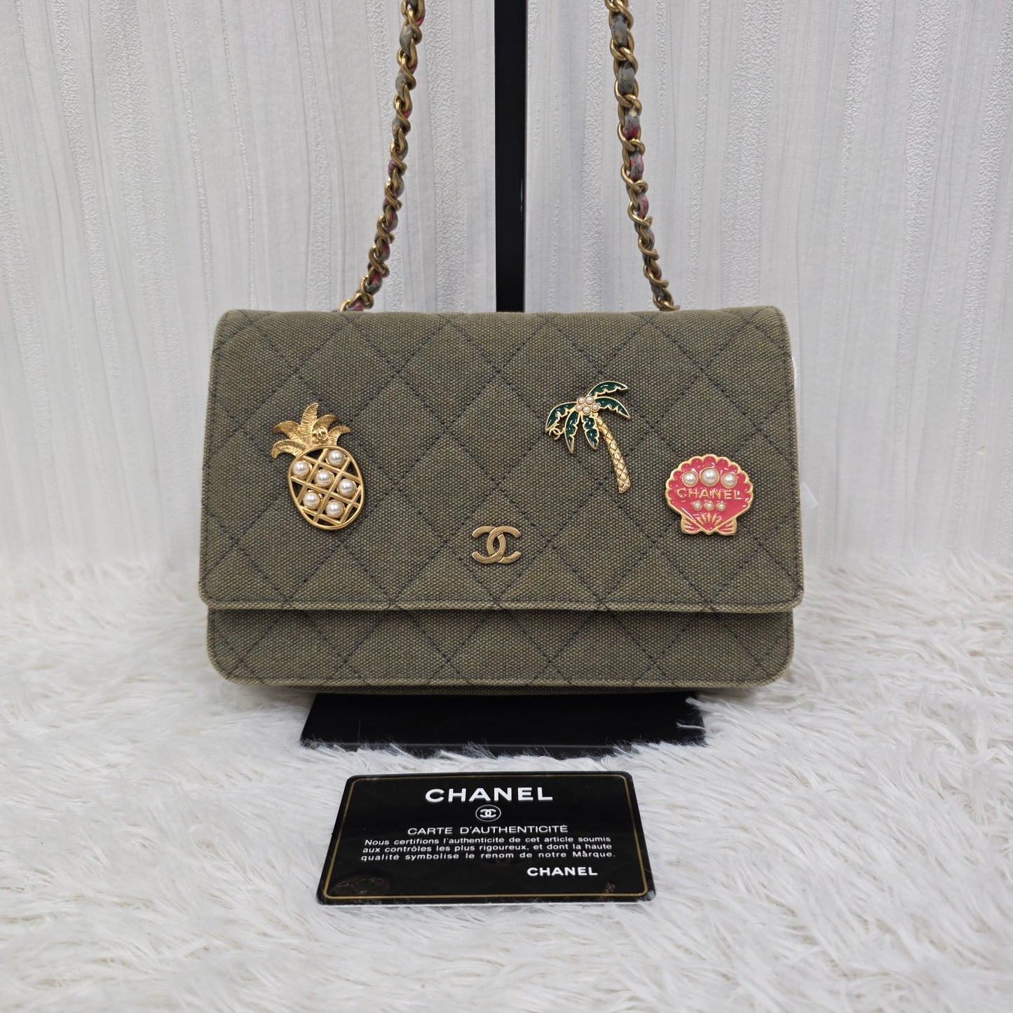 CHANEL Chained Shoulder Bag (Pre-owned)