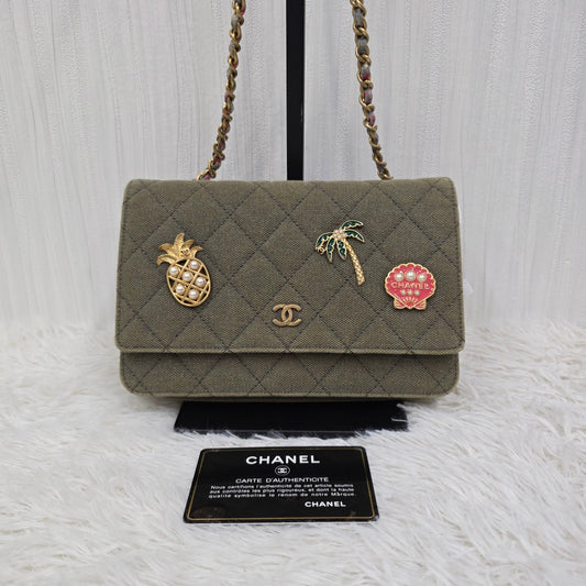 CHANEL Chained Shoulder Bag (Pre-owned)
