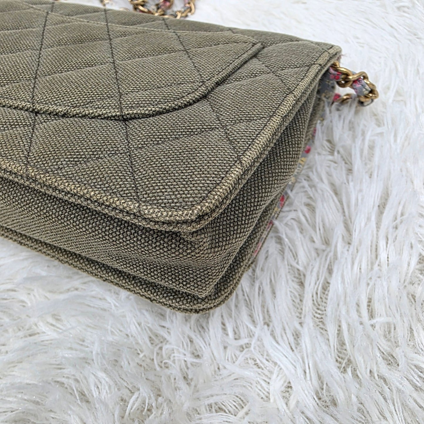 CHANEL Chained Shoulder Bag (Pre-owned)
