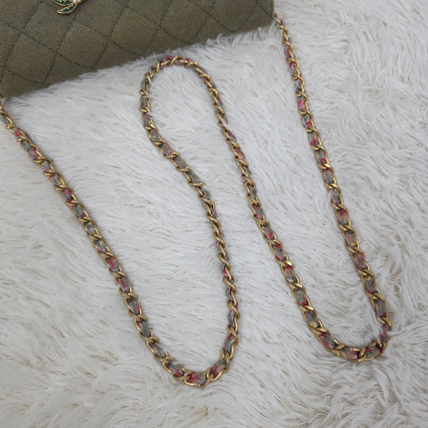 CHANEL Chained Shoulder Bag (Pre-owned)