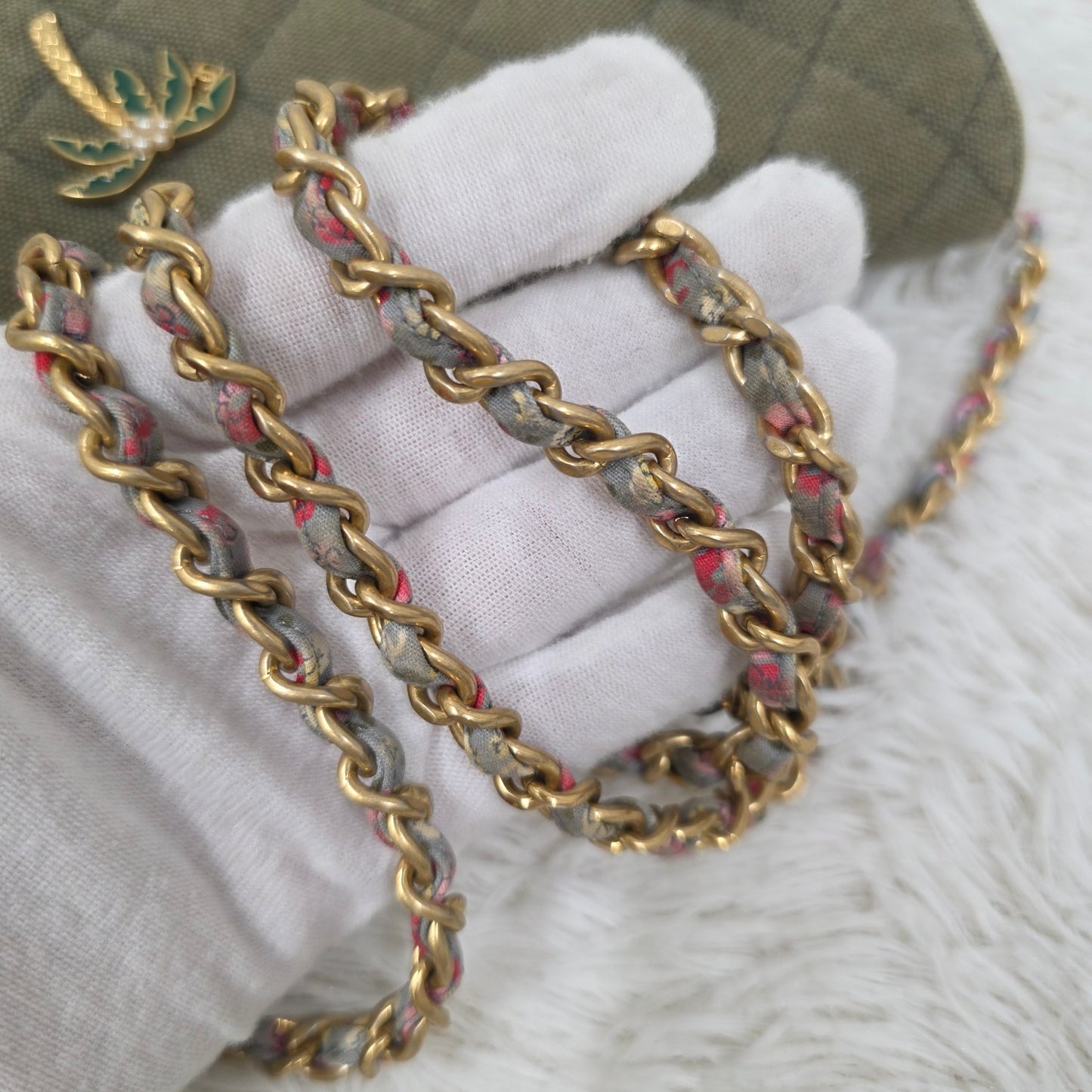CHANEL Chained Shoulder Bag (Pre-owned)