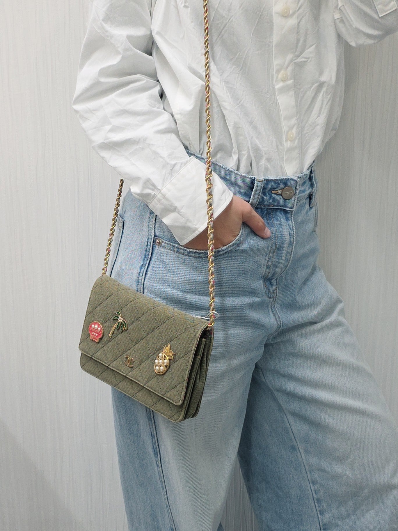 CHANEL Chained Shoulder Bag (Pre-owned)