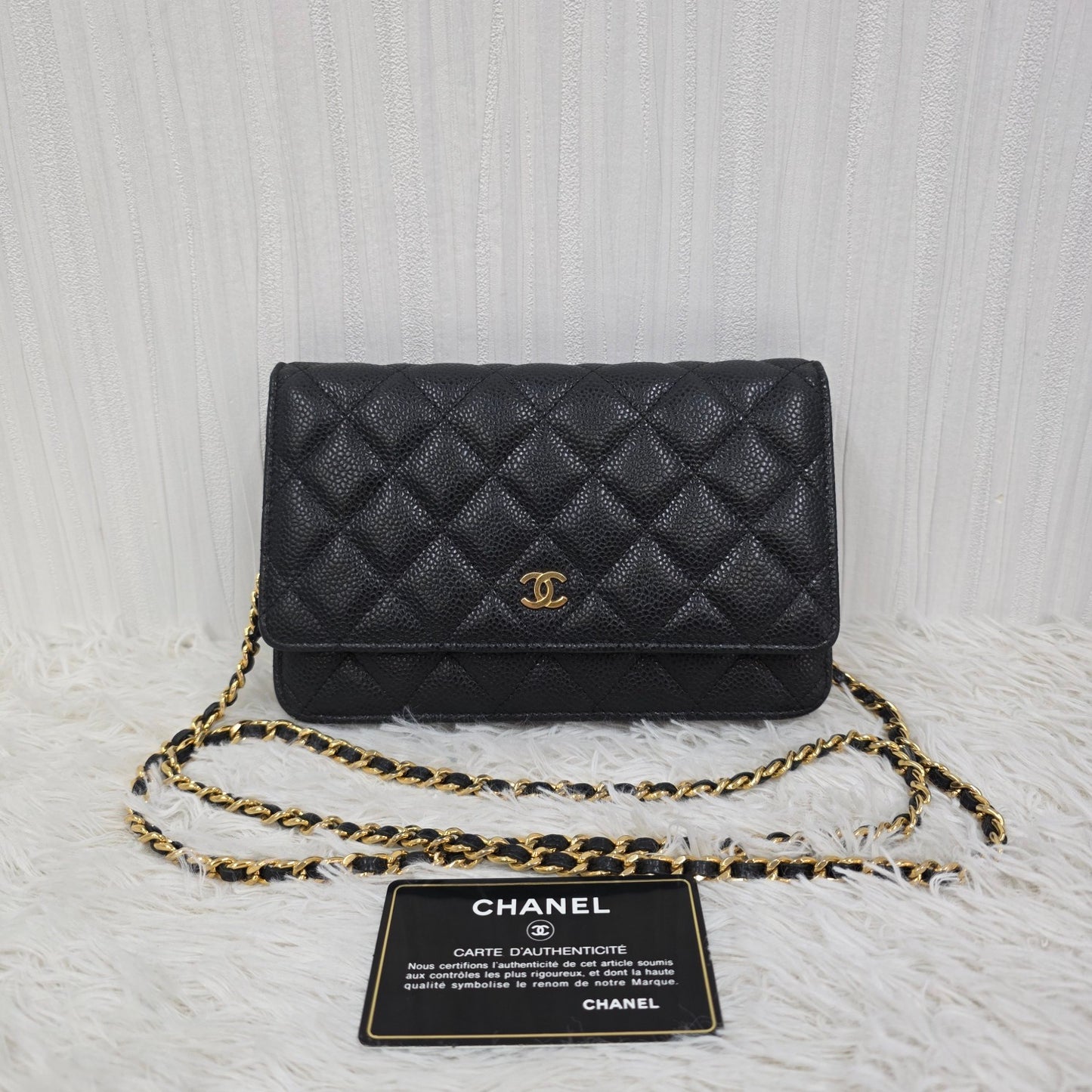 CHANEL Chained Shoulder Bag (Pre-owned)