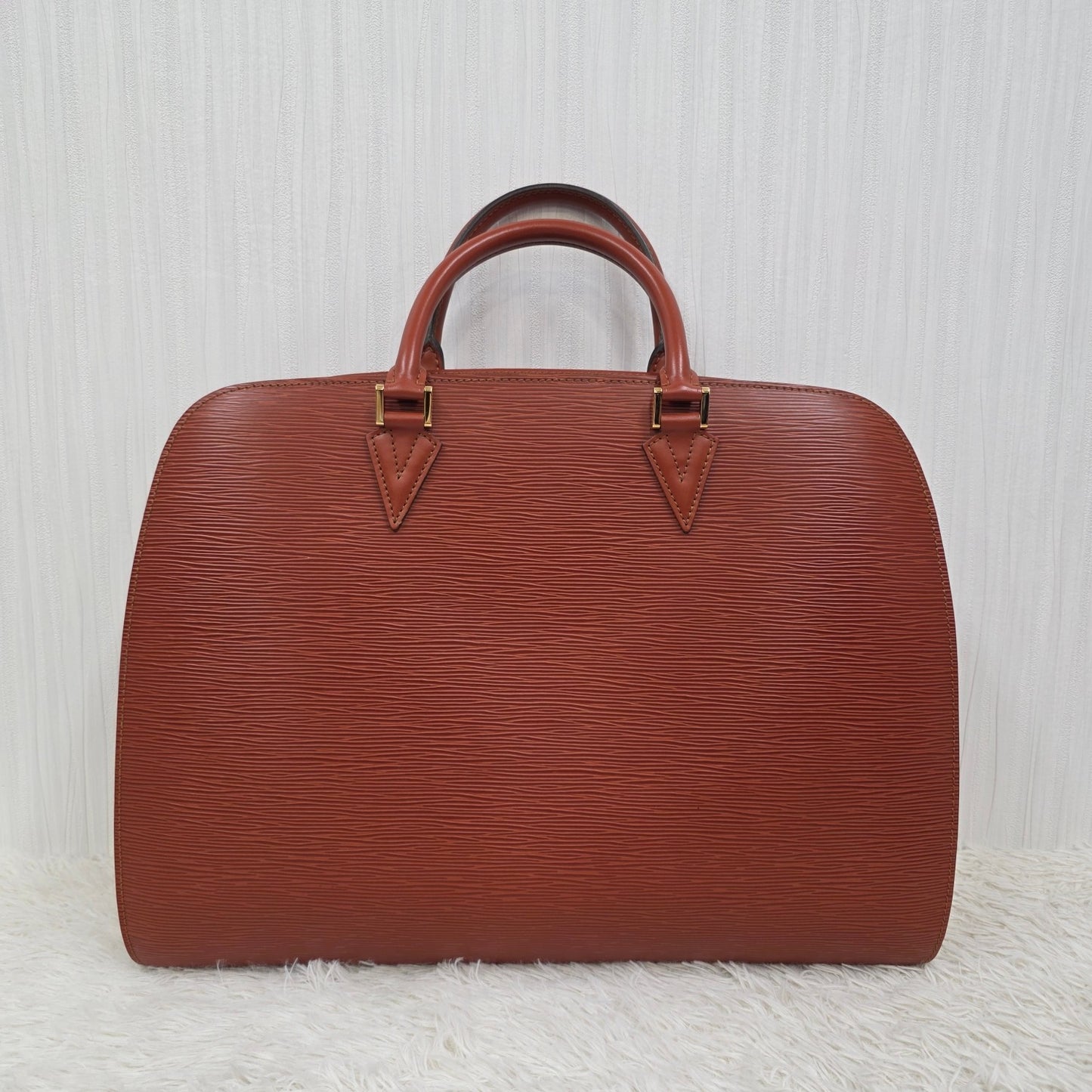 Louis Vuitton Alma PM Handle Bag (Pre-owned)