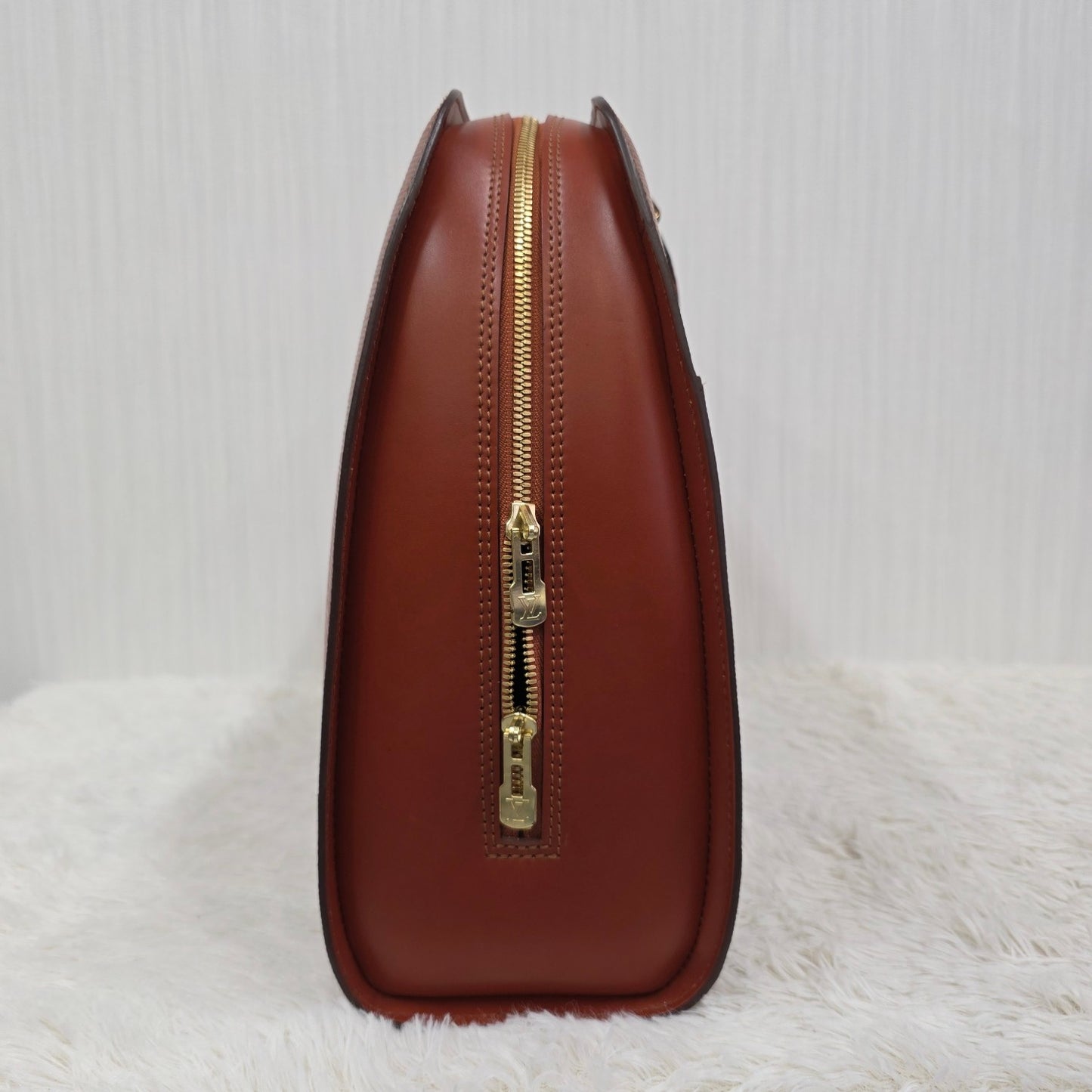 Louis Vuitton Alma PM Handle Bag (Pre-owned)