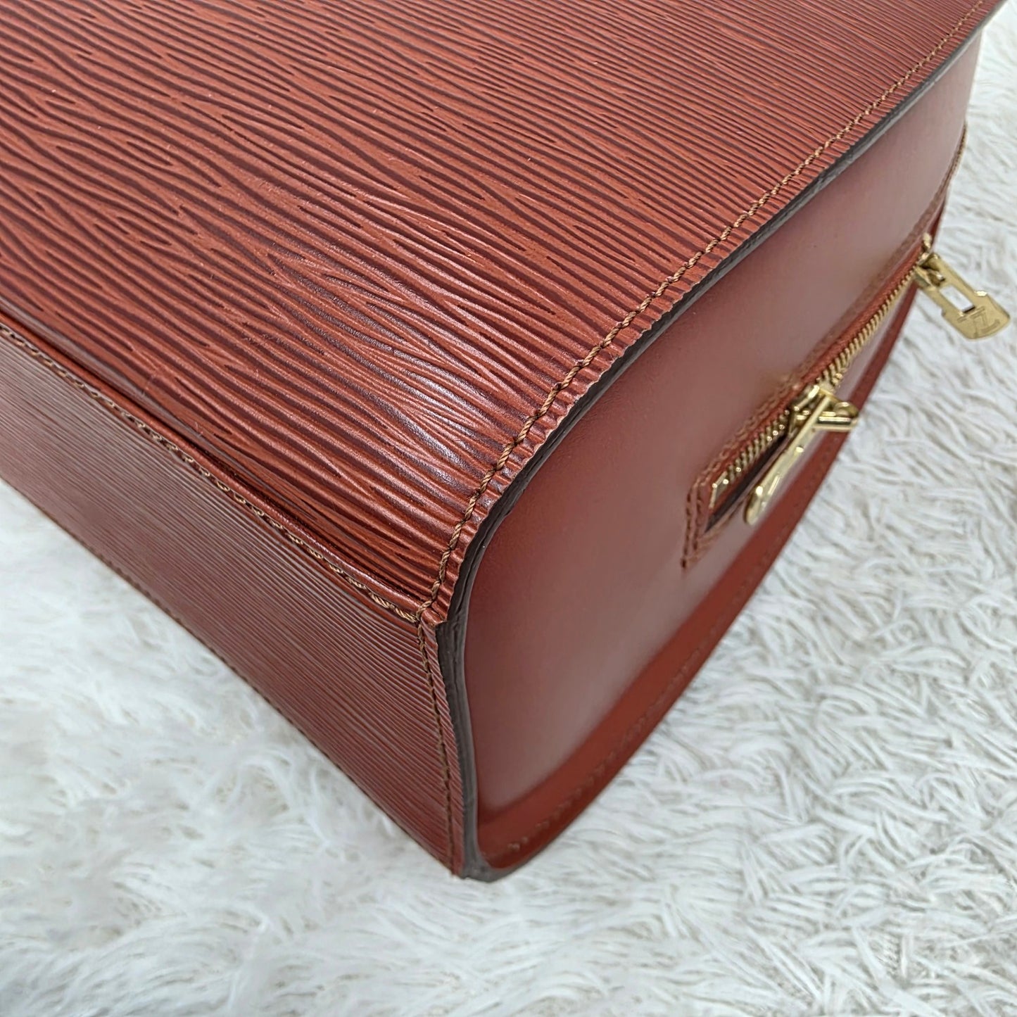 Louis Vuitton Alma PM Handle Bag (Pre-owned)