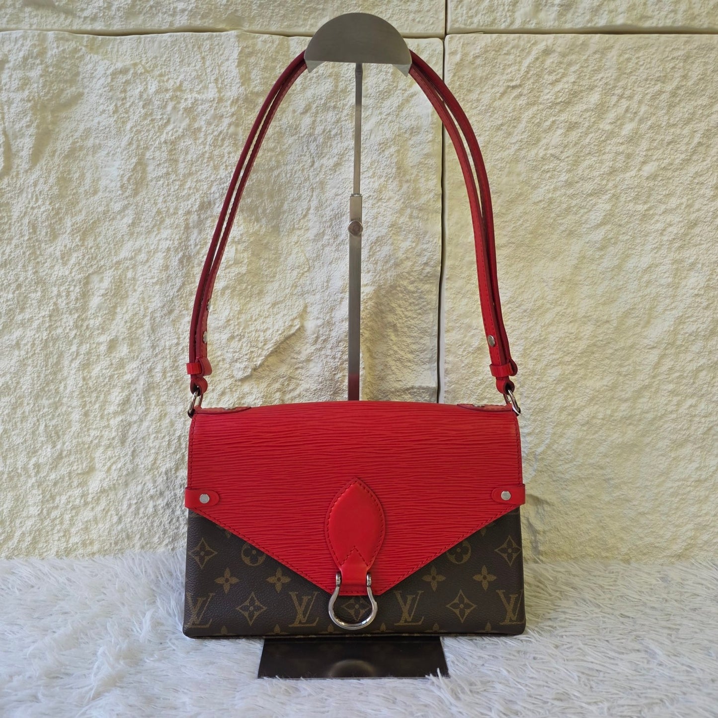 Louis Vuitton One Shoulder Bag (Pre-owned)