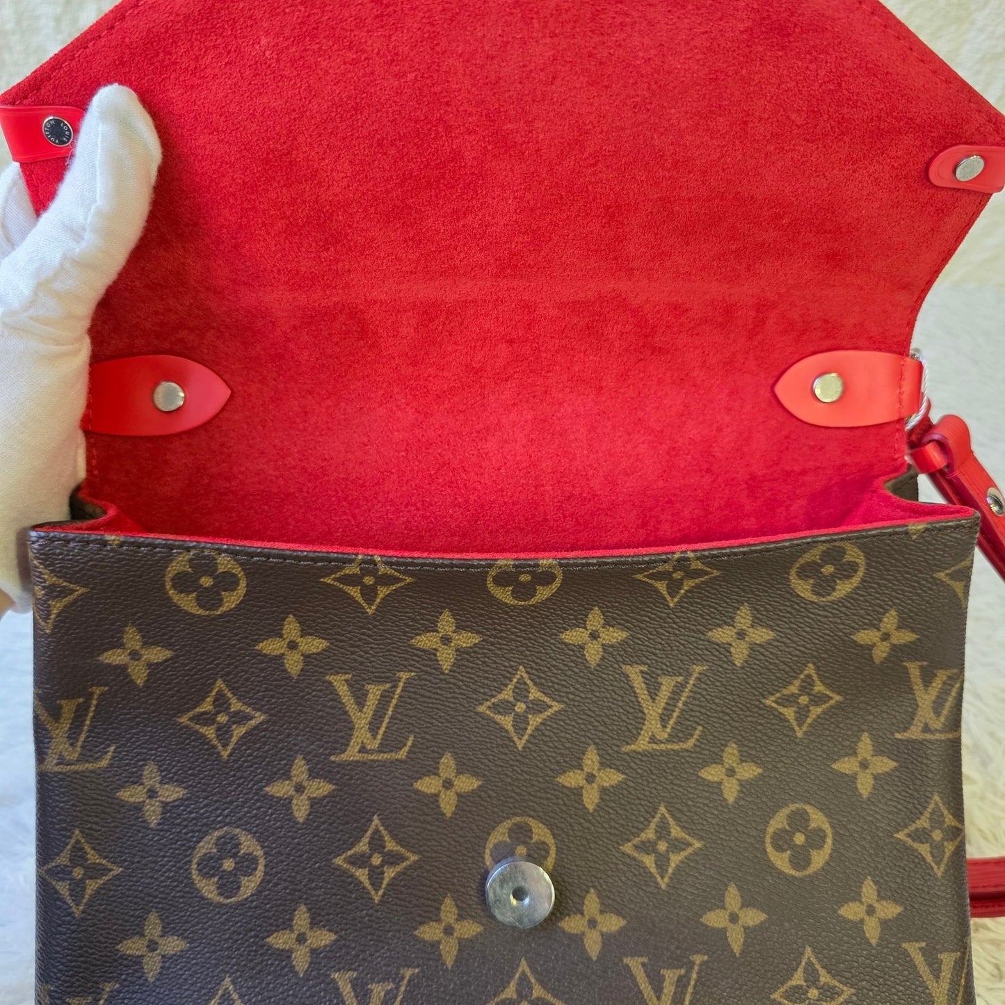 Louis Vuitton One Shoulder Bag (Pre-owned)