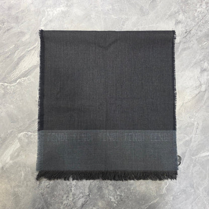 FENDI 长款丝巾（二手） 