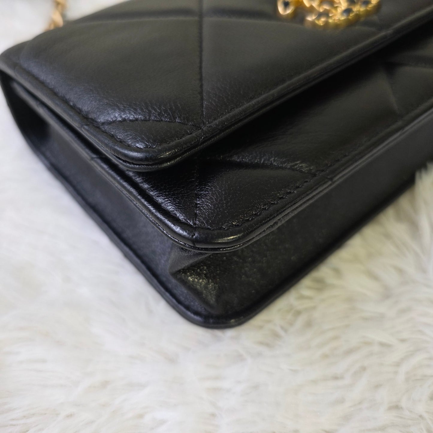 CHANEL Chained Shoulder Bag (Pre-owned)