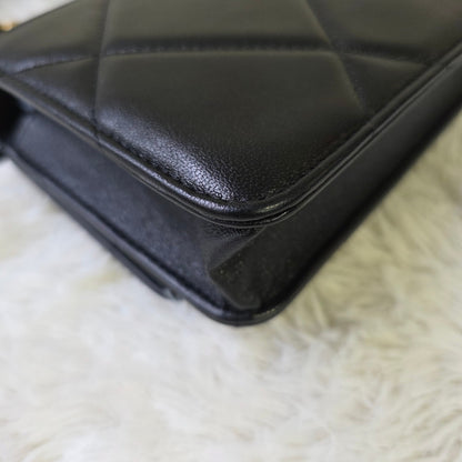 CHANEL Chained Shoulder Bag (Pre-owned)