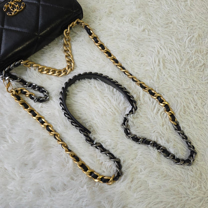 CHANEL Chained Shoulder Bag (Pre-owned)