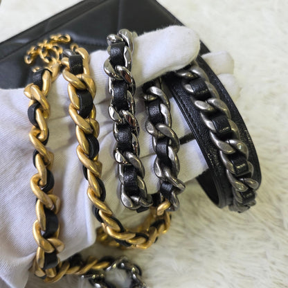 CHANEL Chained Shoulder Bag (Pre-owned)