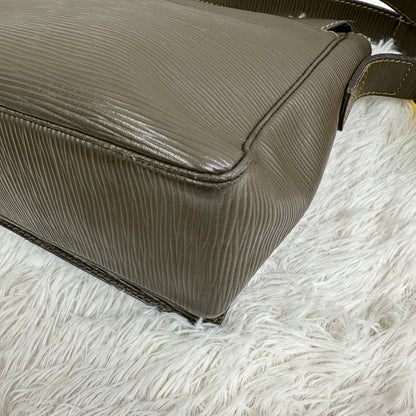 FENDI One Shoulder Bag (Pre-owned)