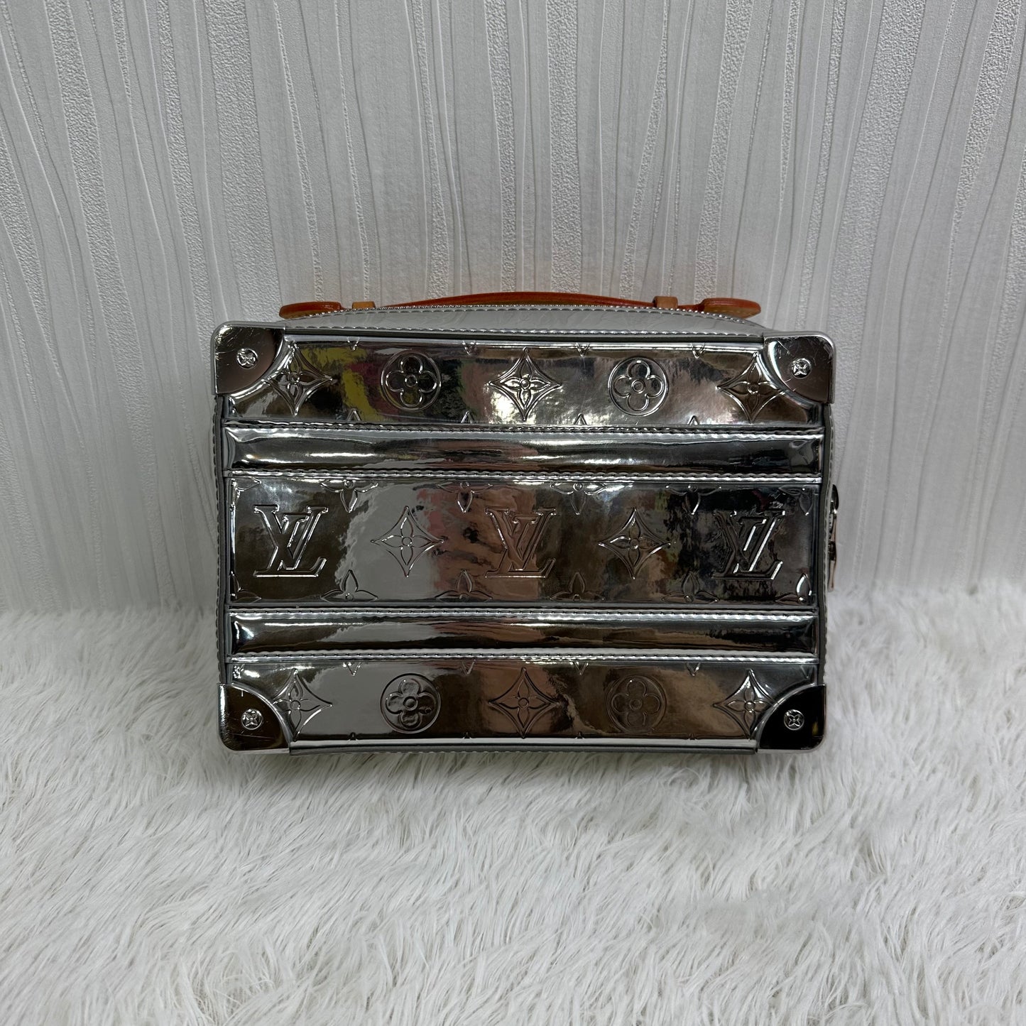 Louis Vuitton Silver Box Crossbody Bag (Pre-owned)