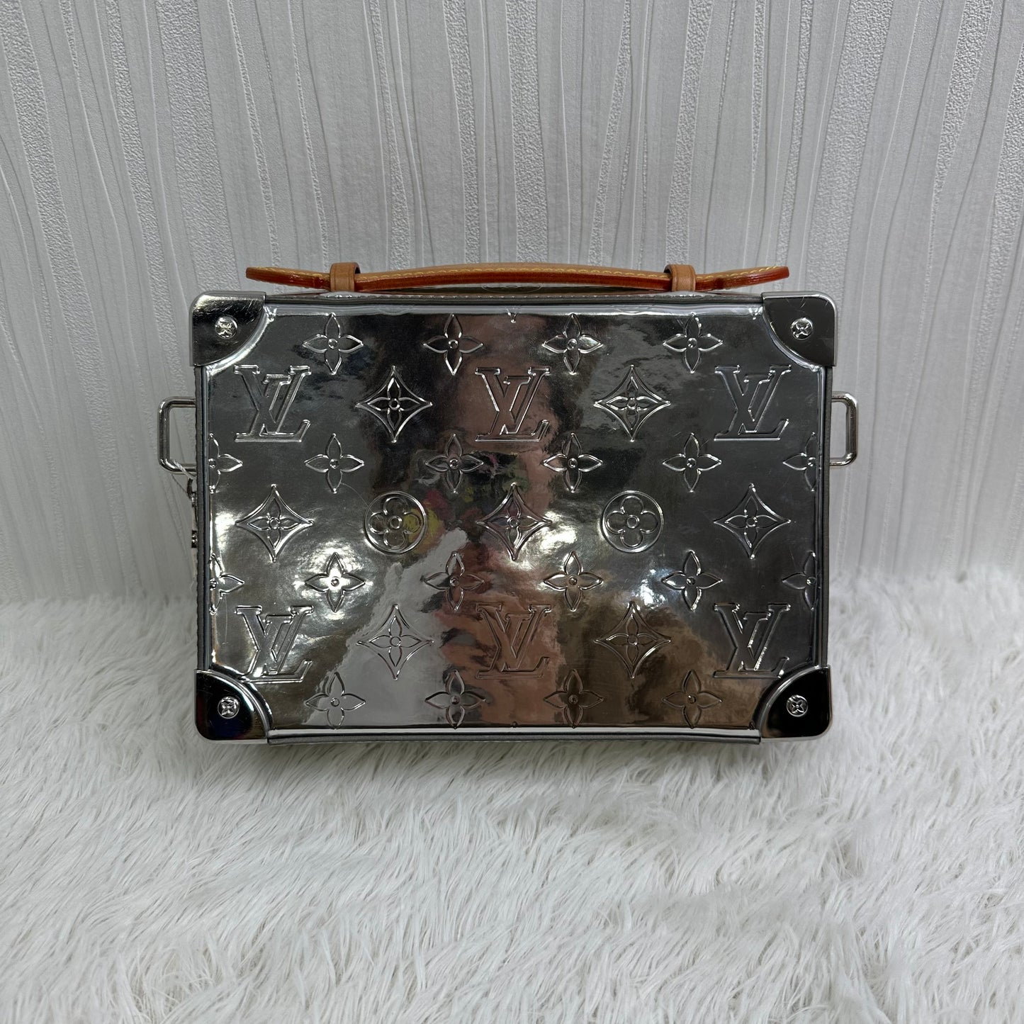 Louis Vuitton Silver Box Crossbody Bag (Pre-owned)