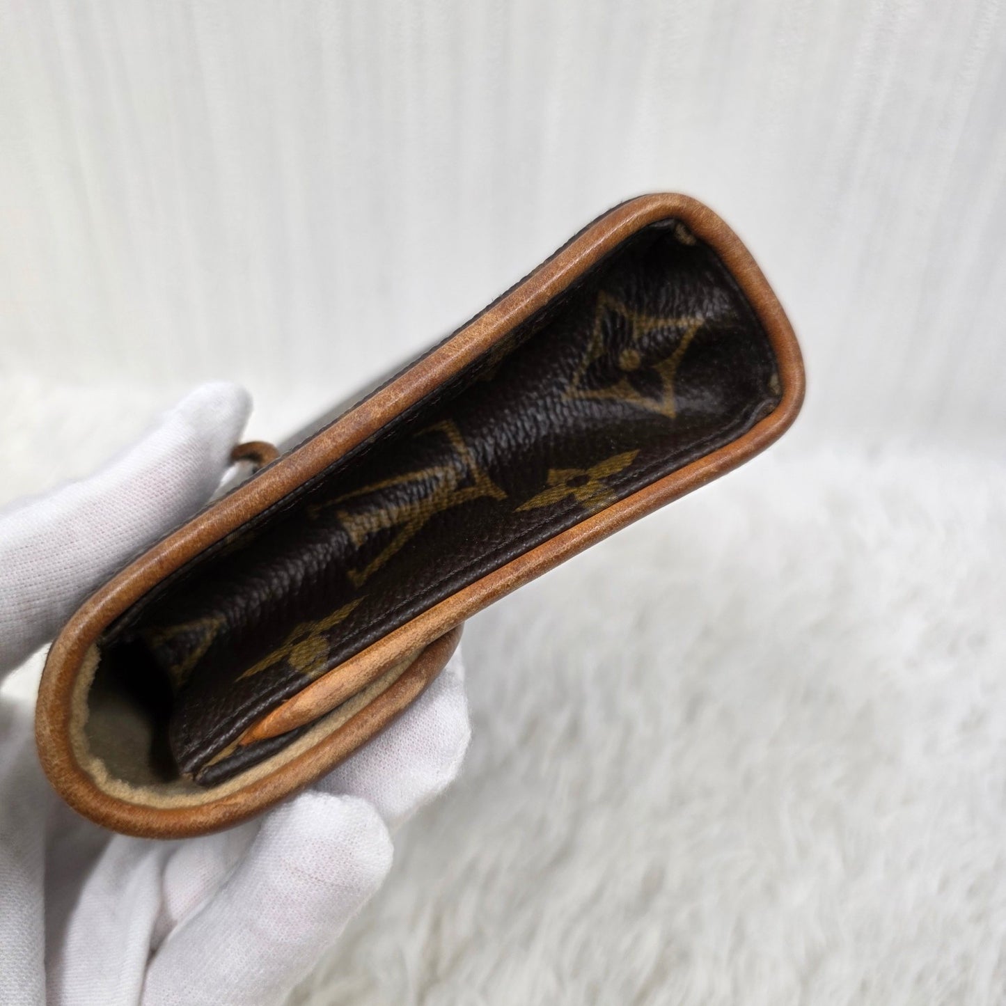 Louis Vuitton Monogram Crossbody Bag (Pre-owned)