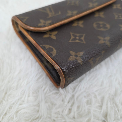 Louis Vuitton Monogram Crossbody Bag (Pre-owned)