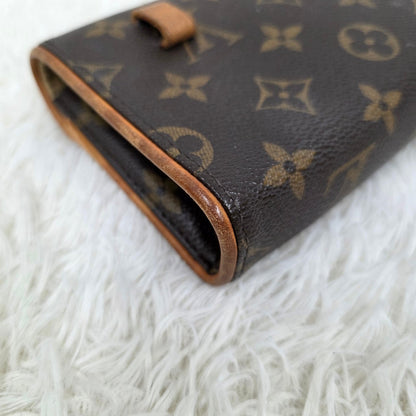 Louis Vuitton Monogram Crossbody Bag (Pre-owned)