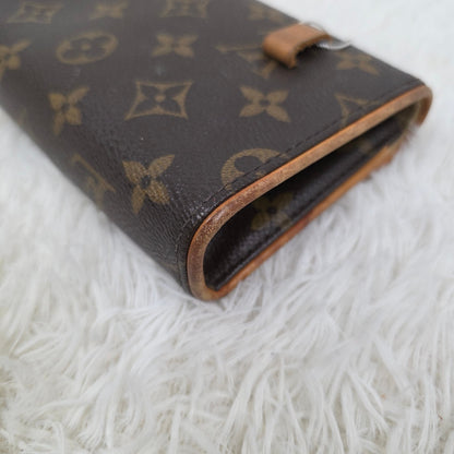 Louis Vuitton Monogram Crossbody Bag (Pre-owned)