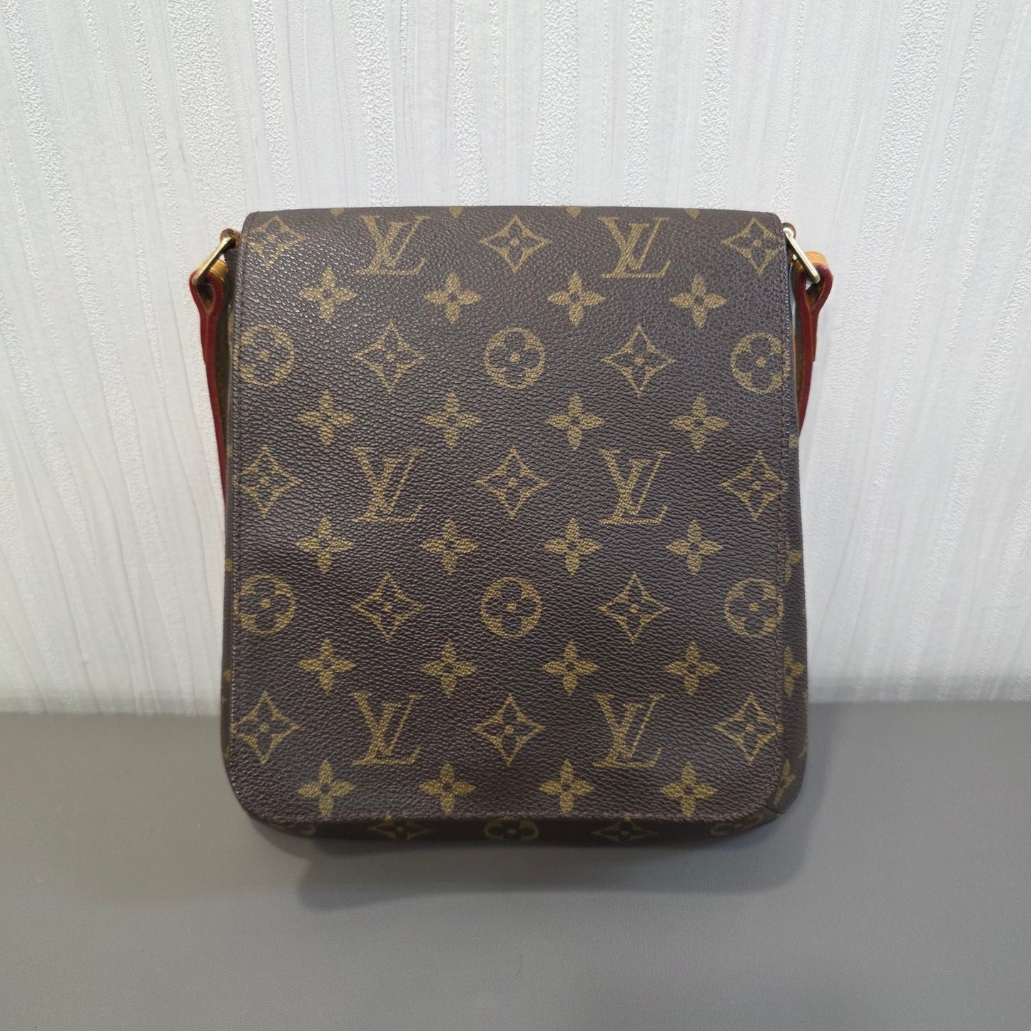 Louis Vuitton Monogram Crossbody Bag (Pre-owned)