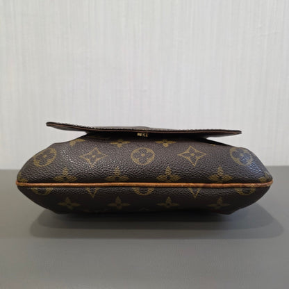 Louis Vuitton Monogram Crossbody Bag (Pre-owned)