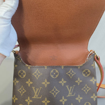 Louis Vuitton Monogram Crossbody Bag (Pre-owned)