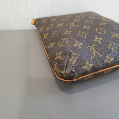 Louis Vuitton Monogram Crossbody Bag (Pre-owned)