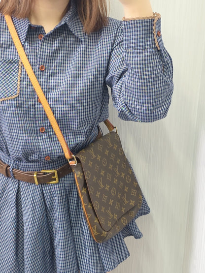 Louis Vuitton Monogram Crossbody Bag (Pre-owned)