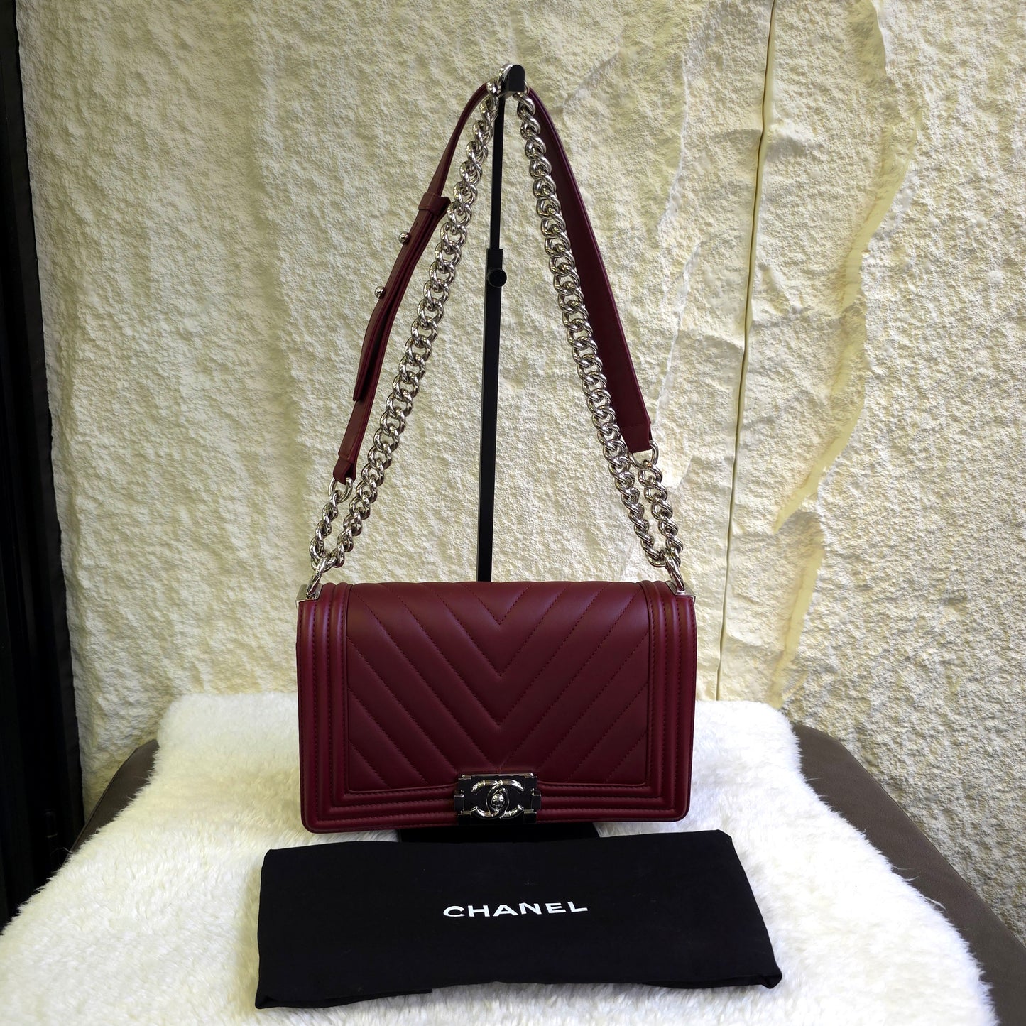 [Pre-loved] Chanel 22K LeBoy Chain Bag