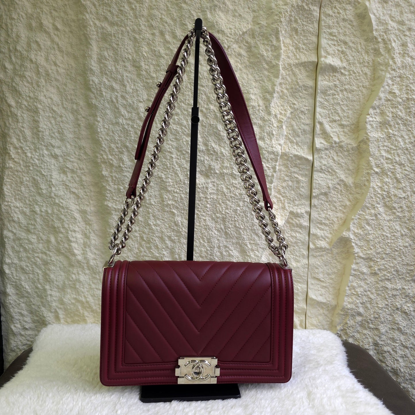 [Pre-loved] Chanel 22K LeBoy Chain Bag