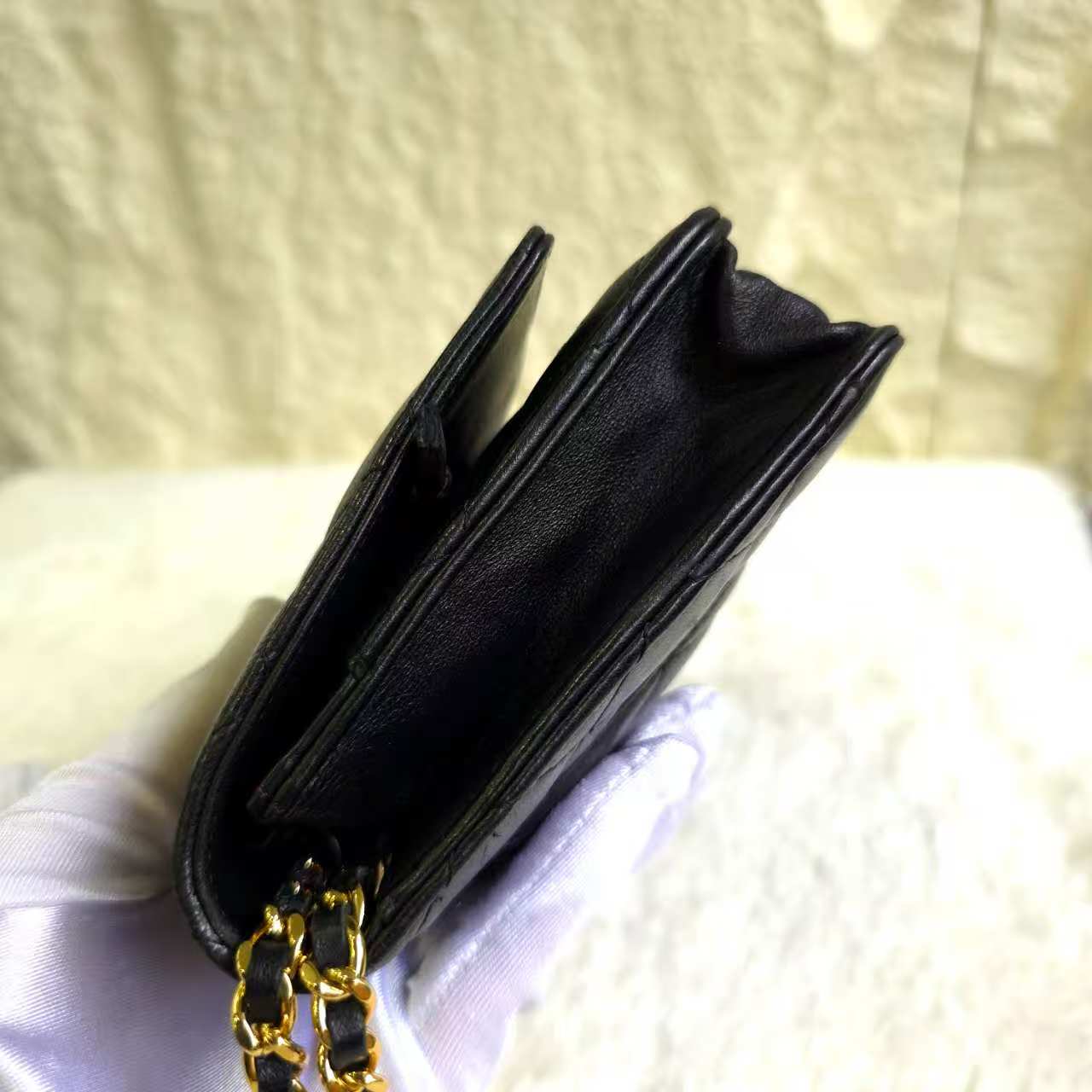 [Pre-loved] Chanel WOC Chain Bag