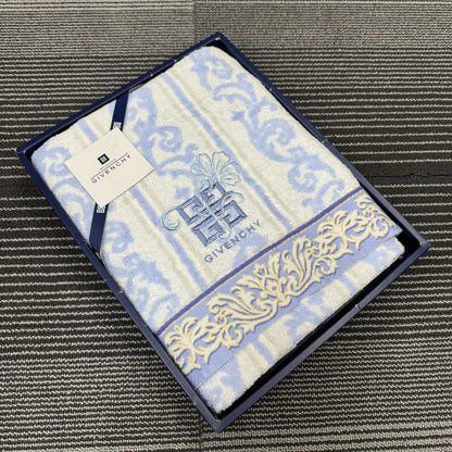 GIVENCHY Blanket Set [Pre-Owned]