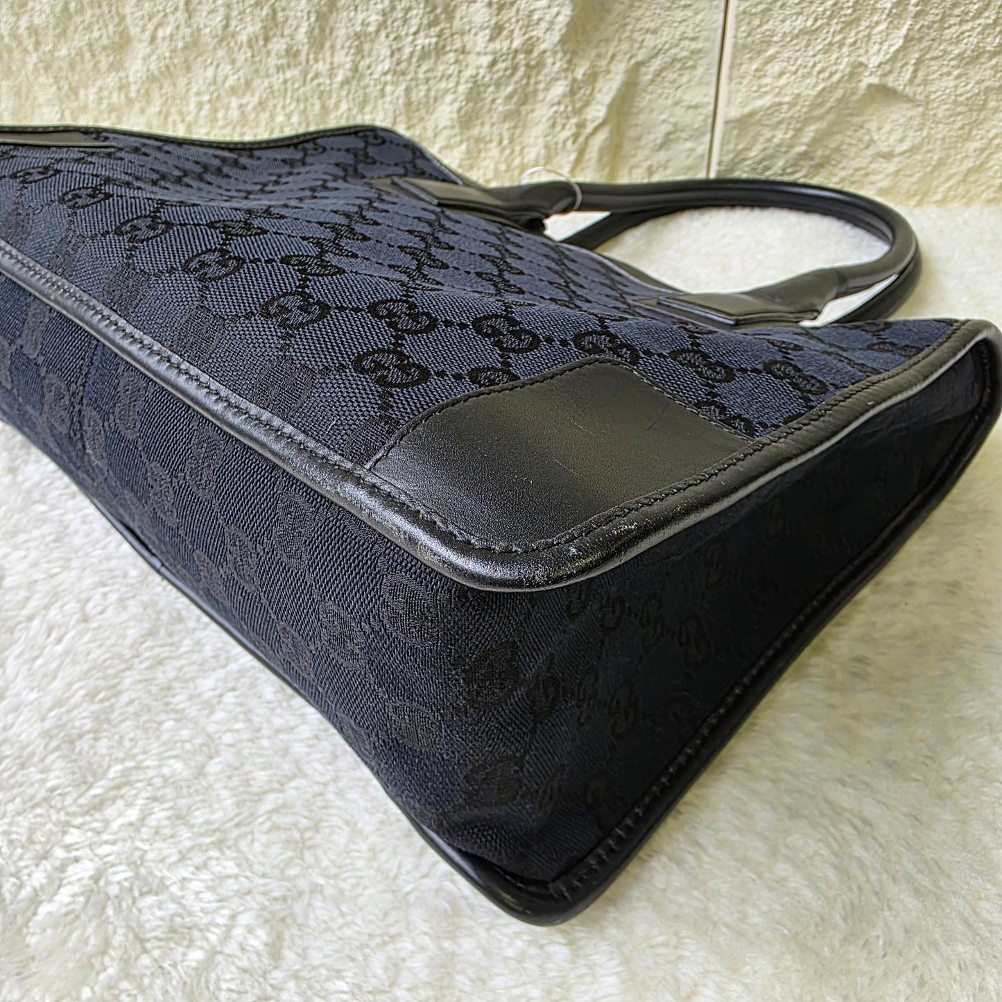 Gucci GG Canvas Handbag [Pre-Owned]