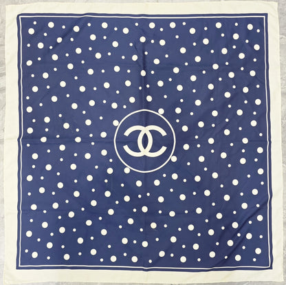 CHANEL スカーフ 水玉 シルク ネイビー【中古】 