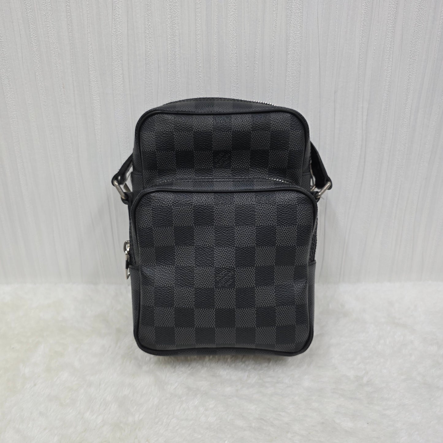 路易威登 Damier Graphite Rem N41446 单肩包 灰色 黑色 银色五金 斜挎包/手拿包 [二手] 
