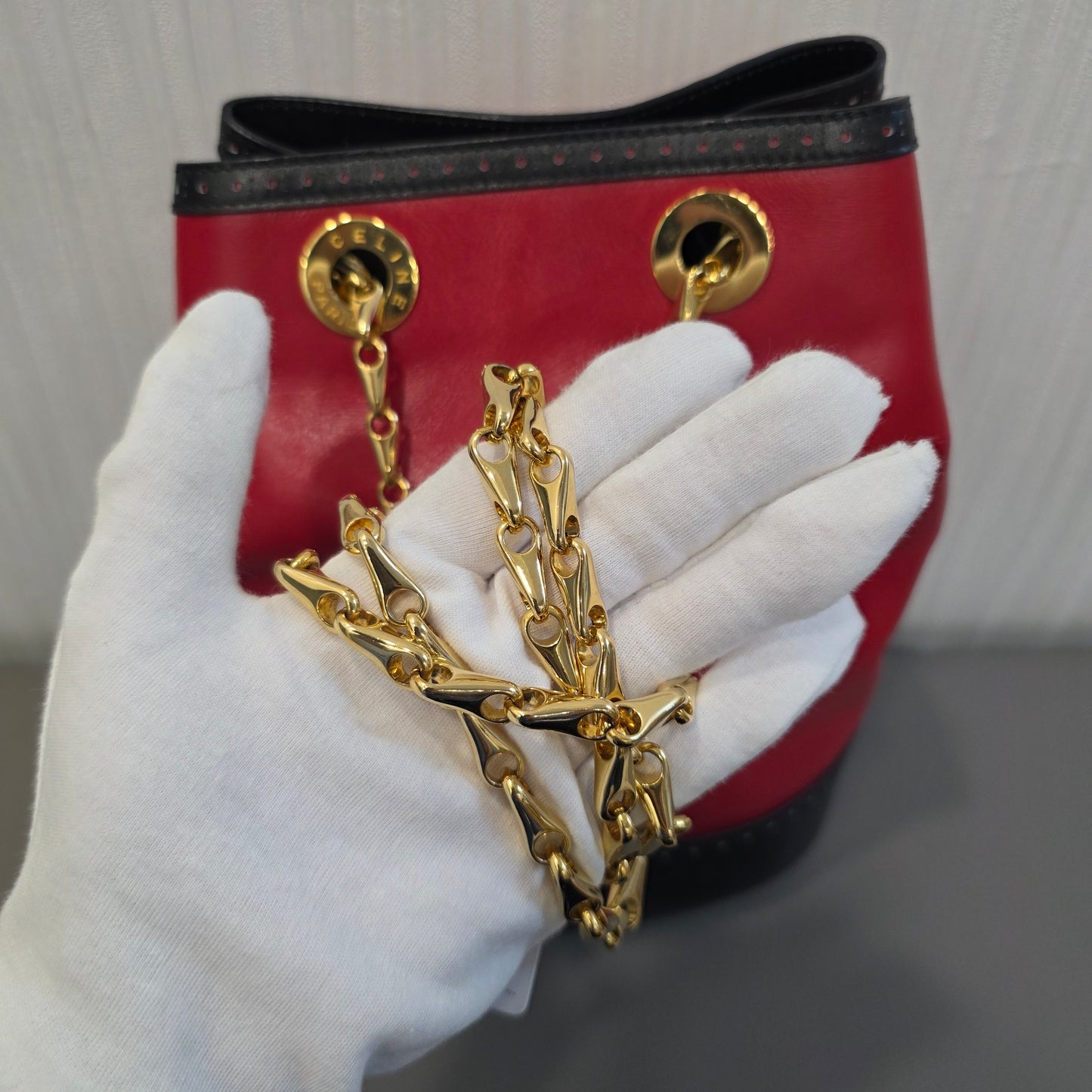 Celine 红色和黑色皮革抽绳链条包 [二手] 