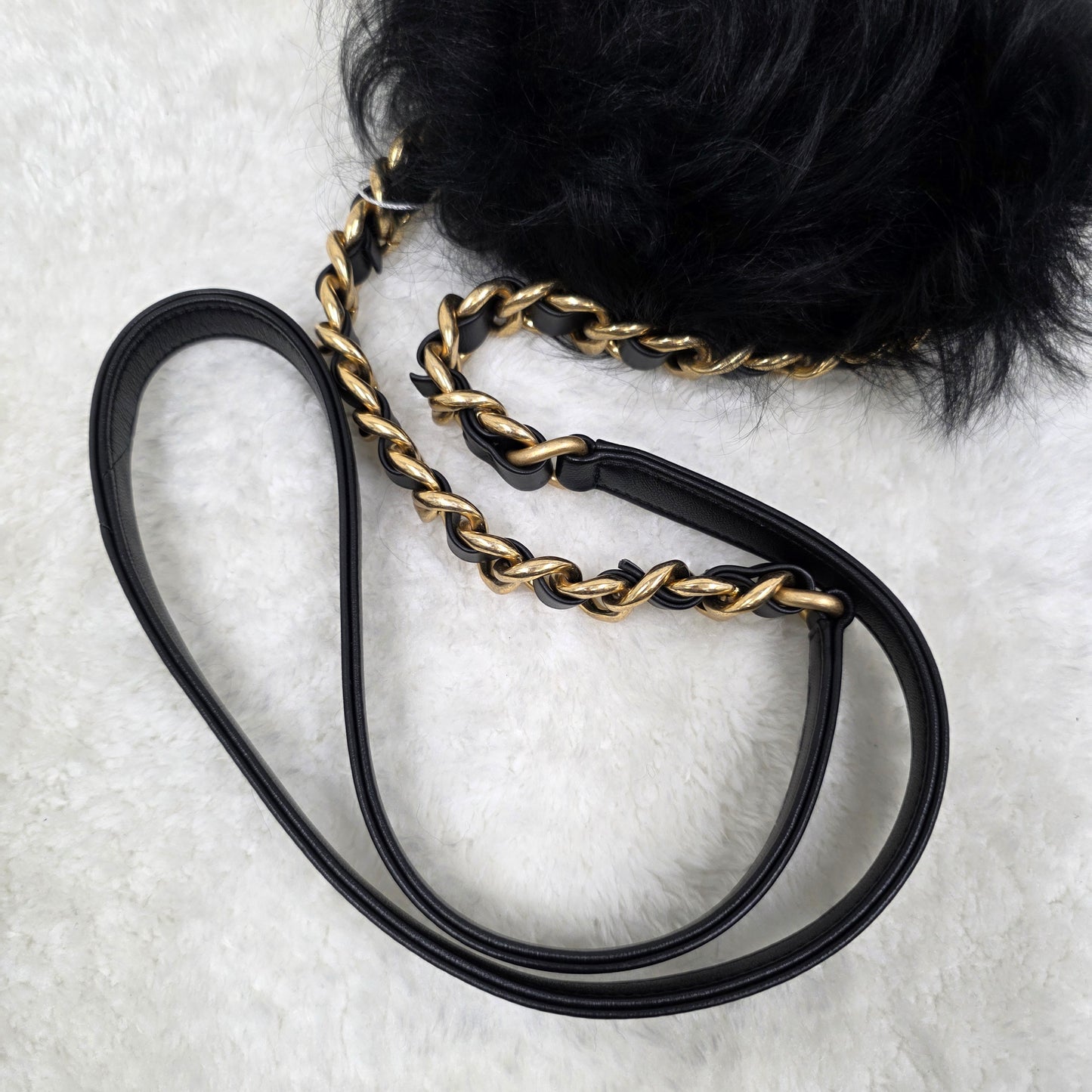 CHANEL チェーンショルダーミニバッグ ファー×ブラック【中古】 