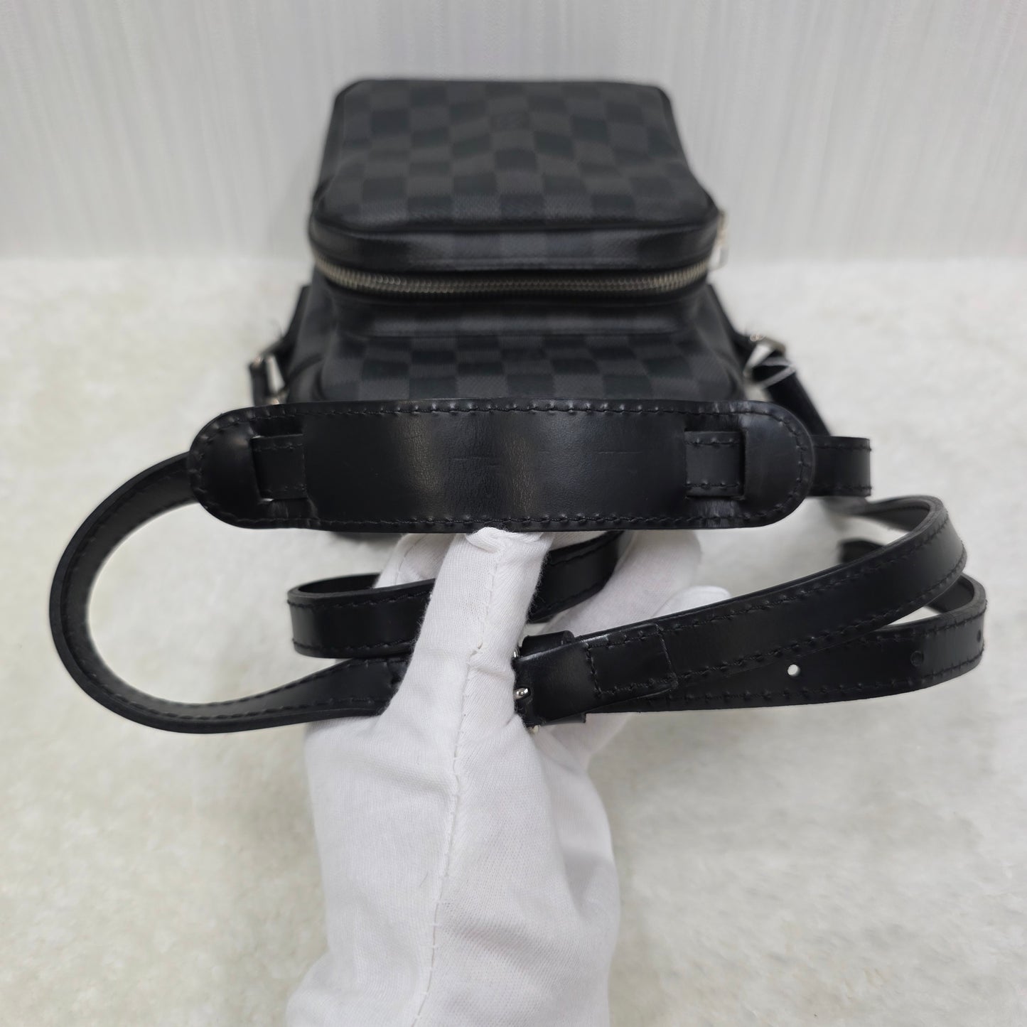 路易威登 Damier Graphite Rem N41446 单肩包 灰色 黑色 银色五金 斜挎包/手拿包 [二手] 