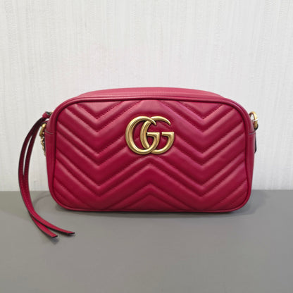 グッチ チェーンショルダーバッグ レッド【中古】 