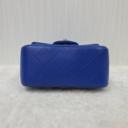 シャネル マトラッセ チェーンショルダーバッグ A35200 ラムスキン ブルー クロスボディ フランス製 【中古】 