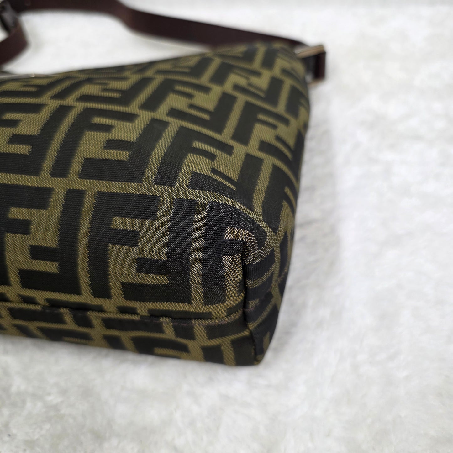 フェンディ ズッカ ショルダーバッグ ブラウン【中古】 