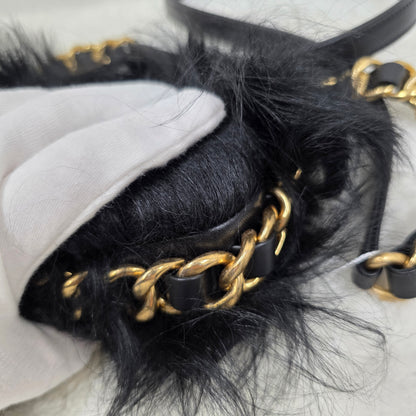 CHANEL チェーンショルダーミニバッグ ファー×ブラック【中古】 
