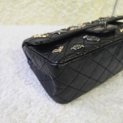 CHANEL 2.55 エンブロイダリー アイコン ダブルフラップ マトラッセ チェーンショルダーバッグ【中古】