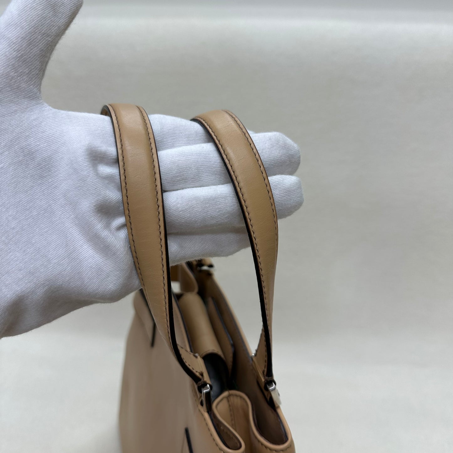 Salvatore Ferragamo 米色皮革手提包 [二手]