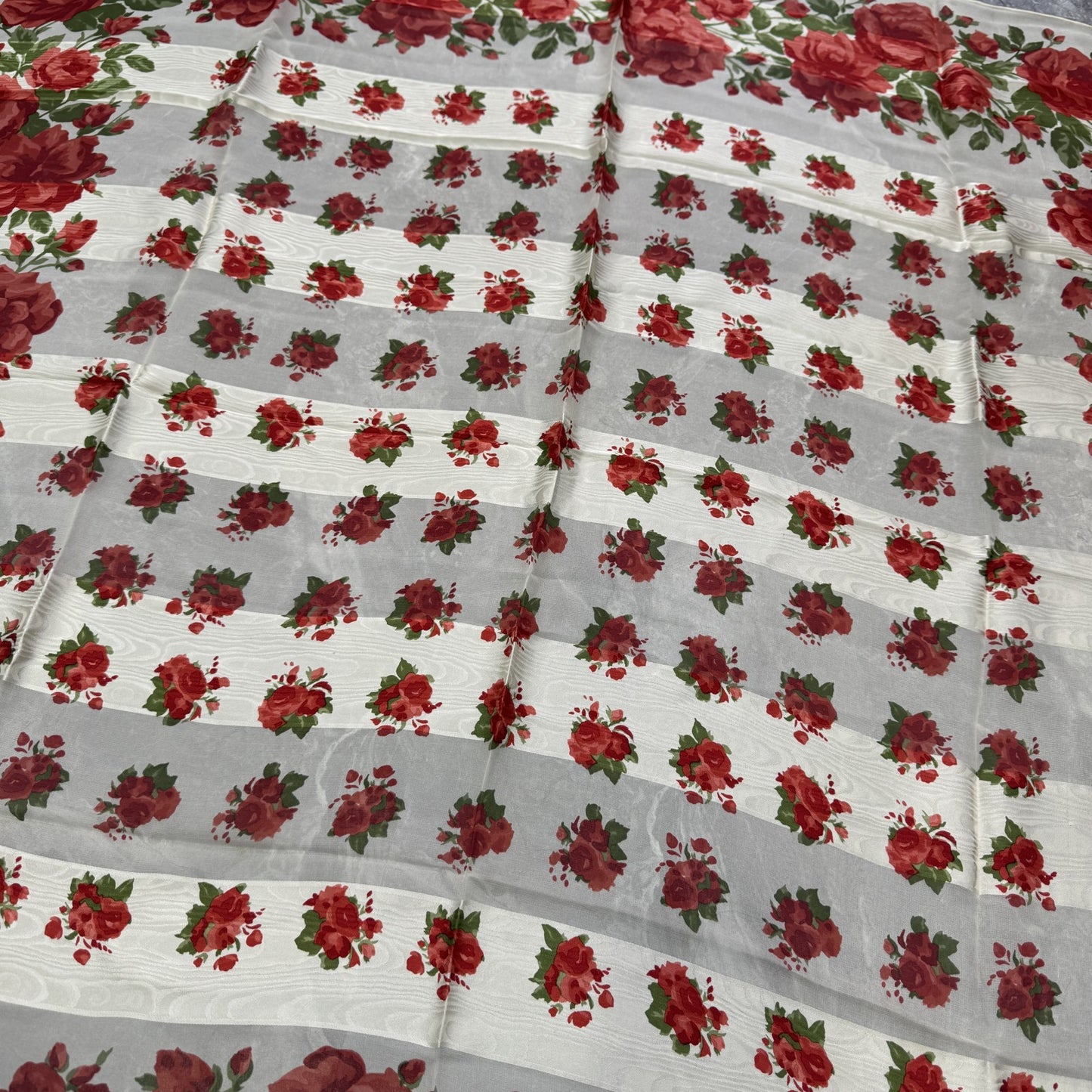 イヴ・サンローラン スカーフ【中古】 