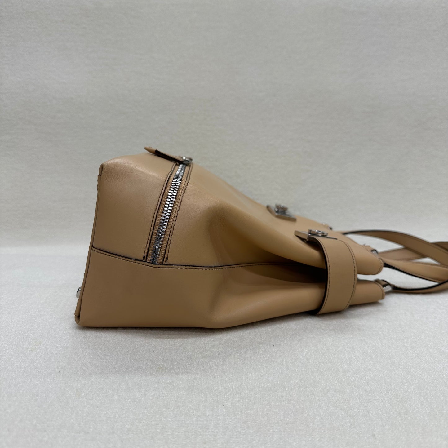 Salvatore Ferragamo 米色皮革手提包 [二手]