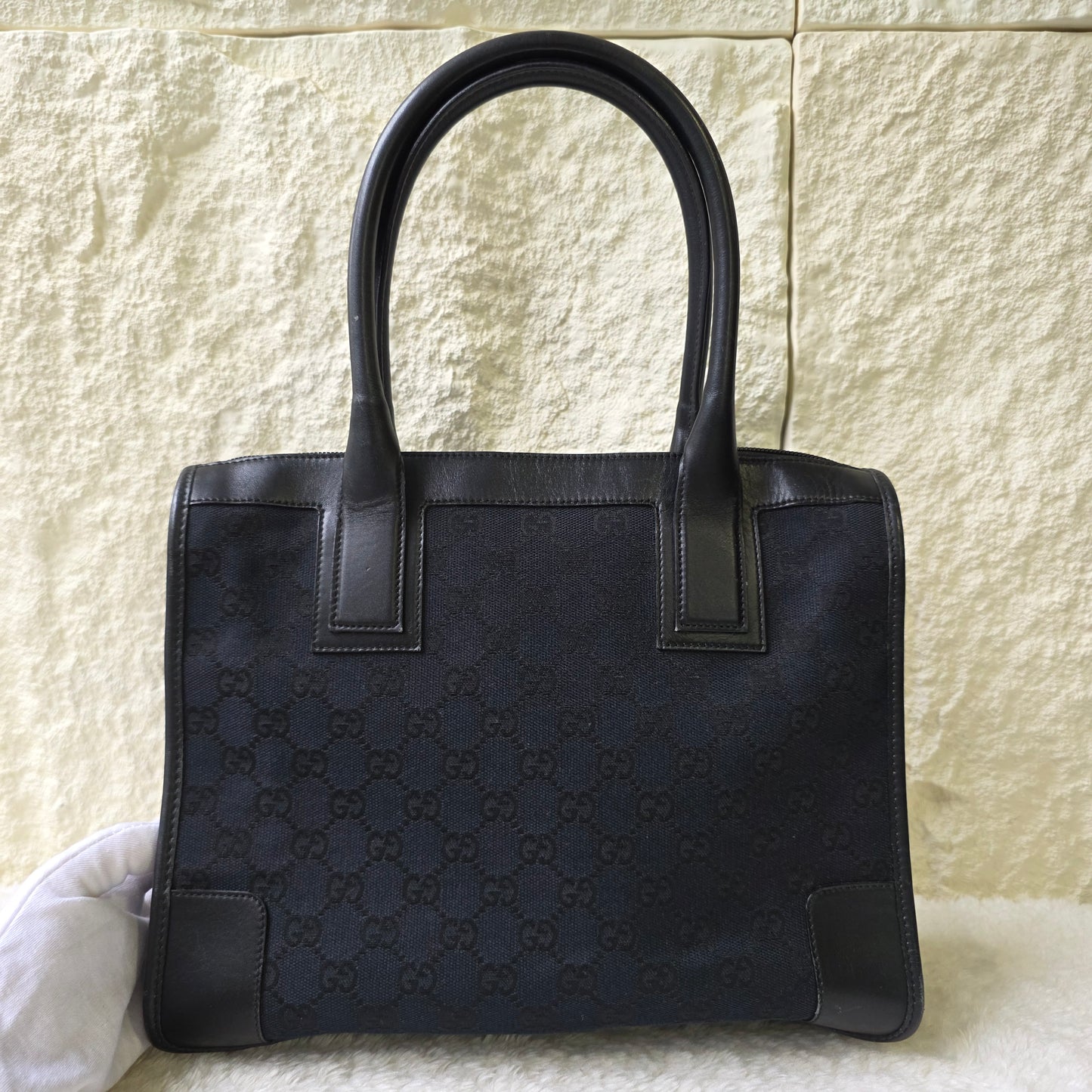 Gucci GG Canvas Handbag [Pre-Owned]