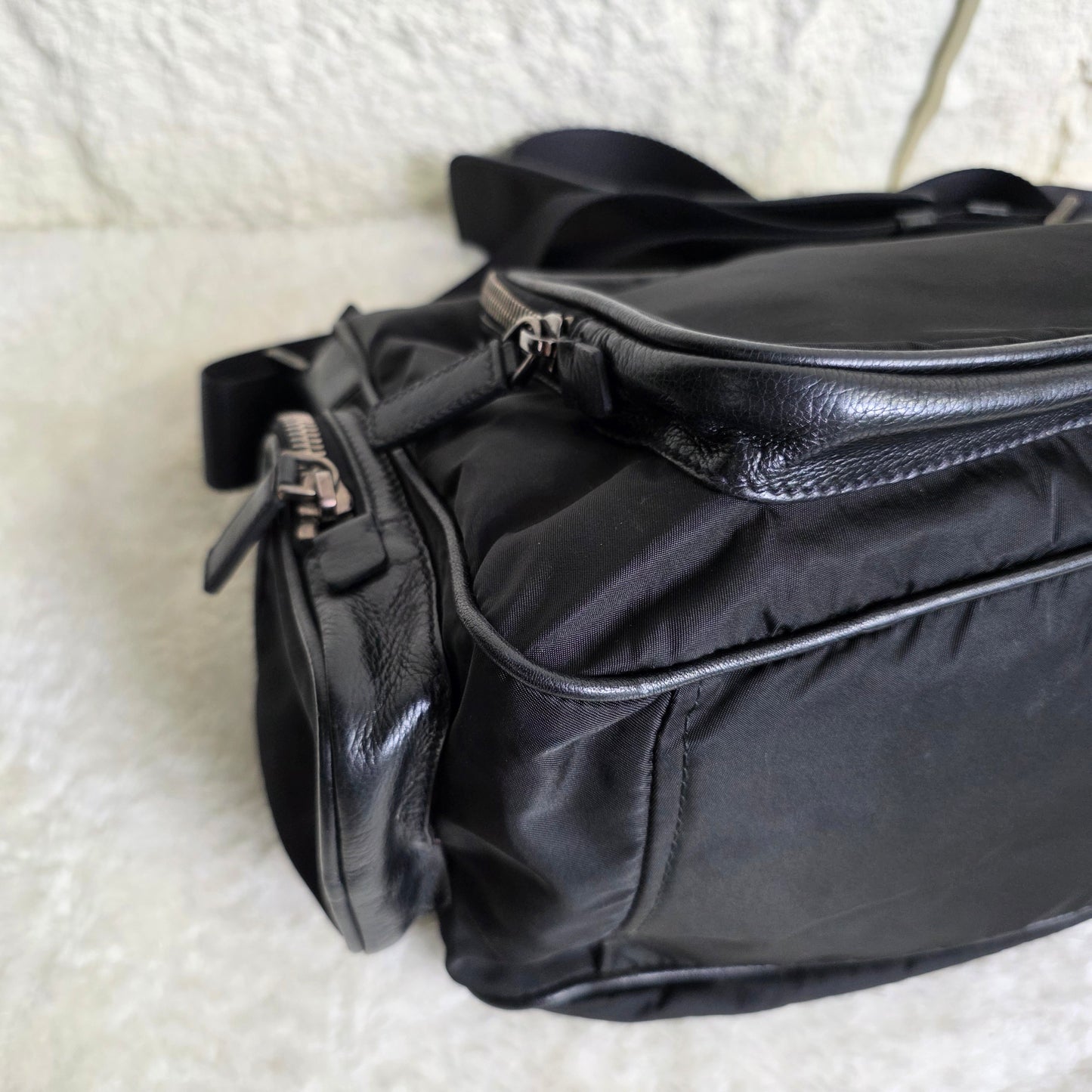 PRADA Tessuto 尼龙三角 Logo 饰片单肩包 黑色 银色五金 [二手]