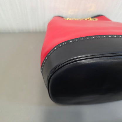 Celine 红色和黑色皮革抽绳链条包 [二手] 